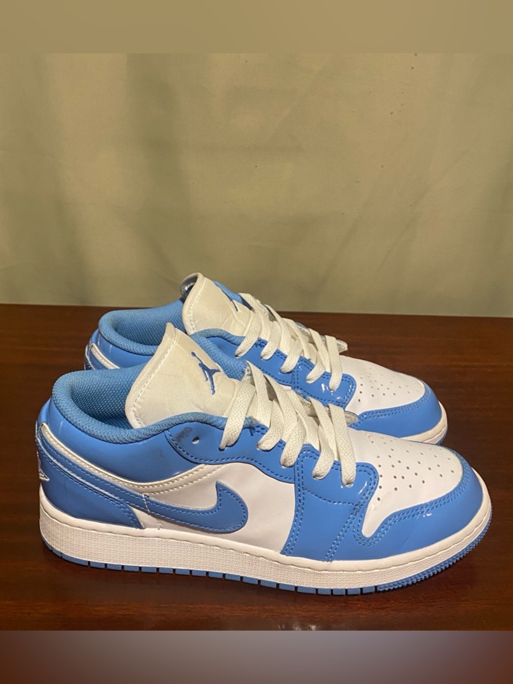 Air Jordan 1 Low  SE Legend Blue size 5Y